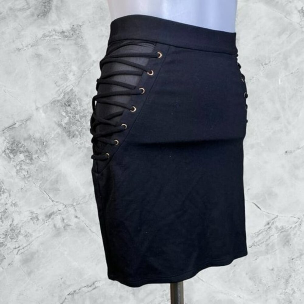h:ours Lian Mini Skirt in Black